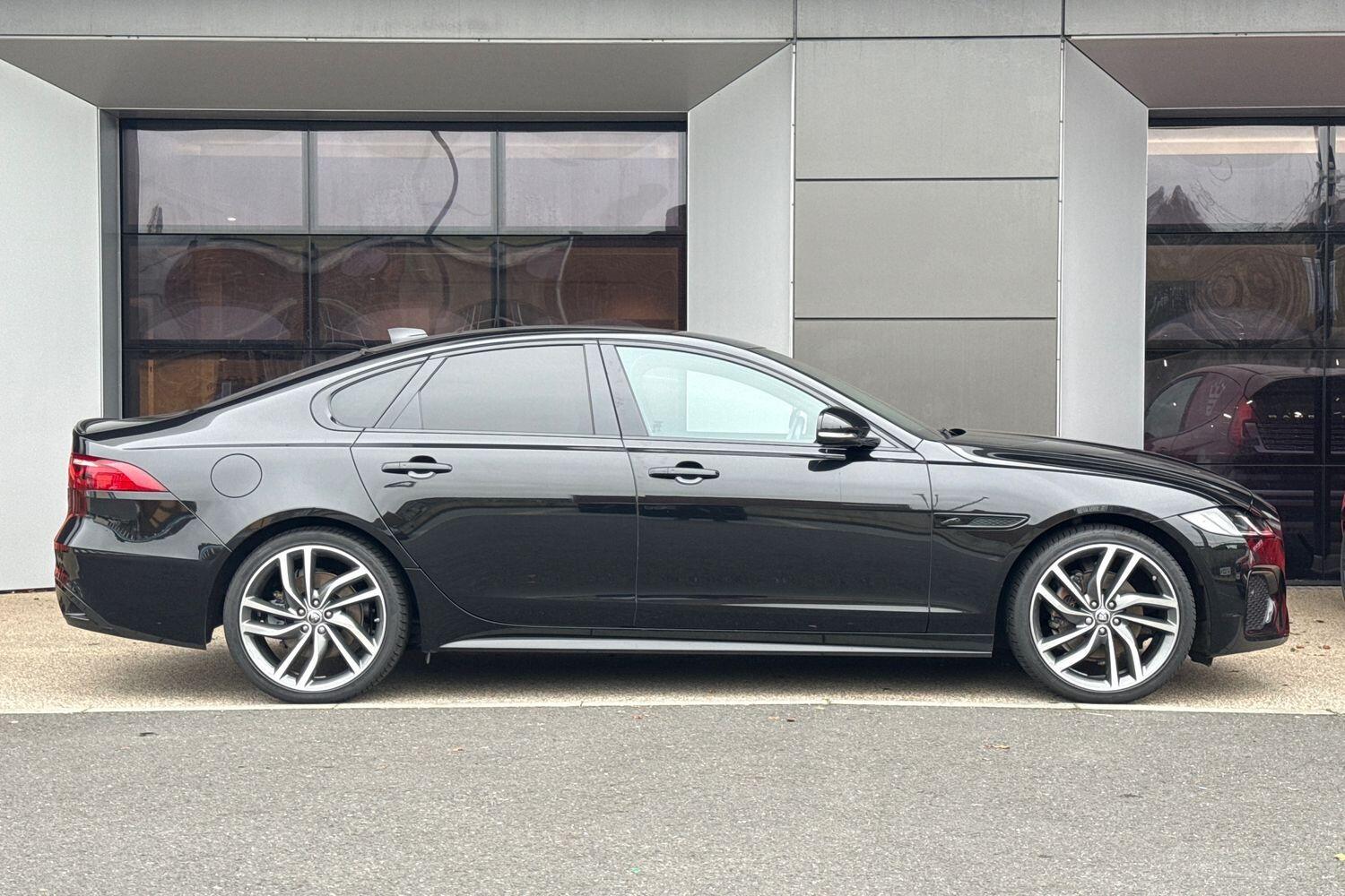 Used Jaguar XF 2024 for sale - 76200486: Photo 2