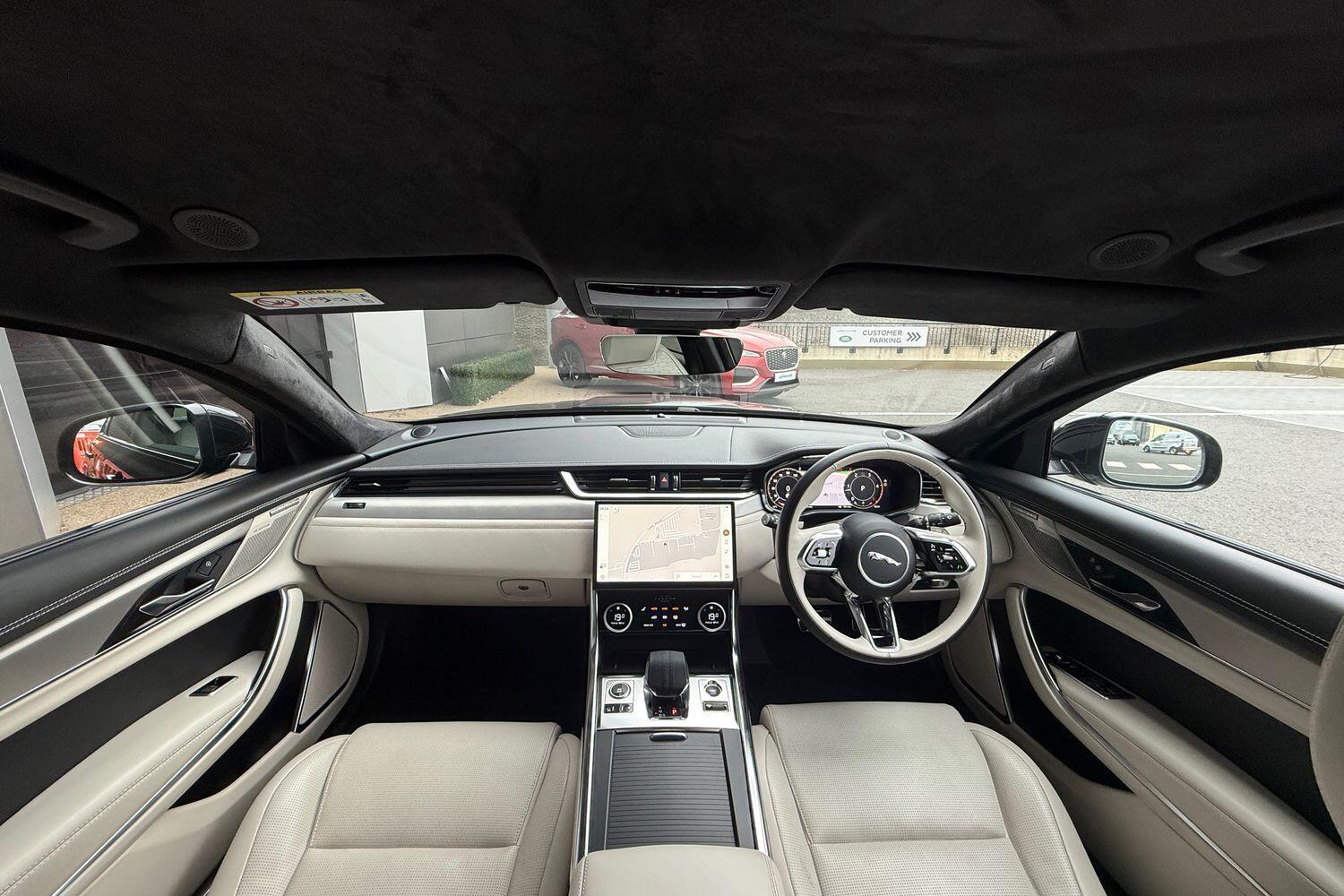 Used Jaguar XF 2024 for sale - 76200486: Photo 3