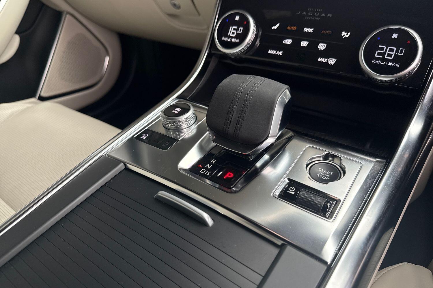 Used Jaguar XF 2024 for sale - 76200486: Photo 59