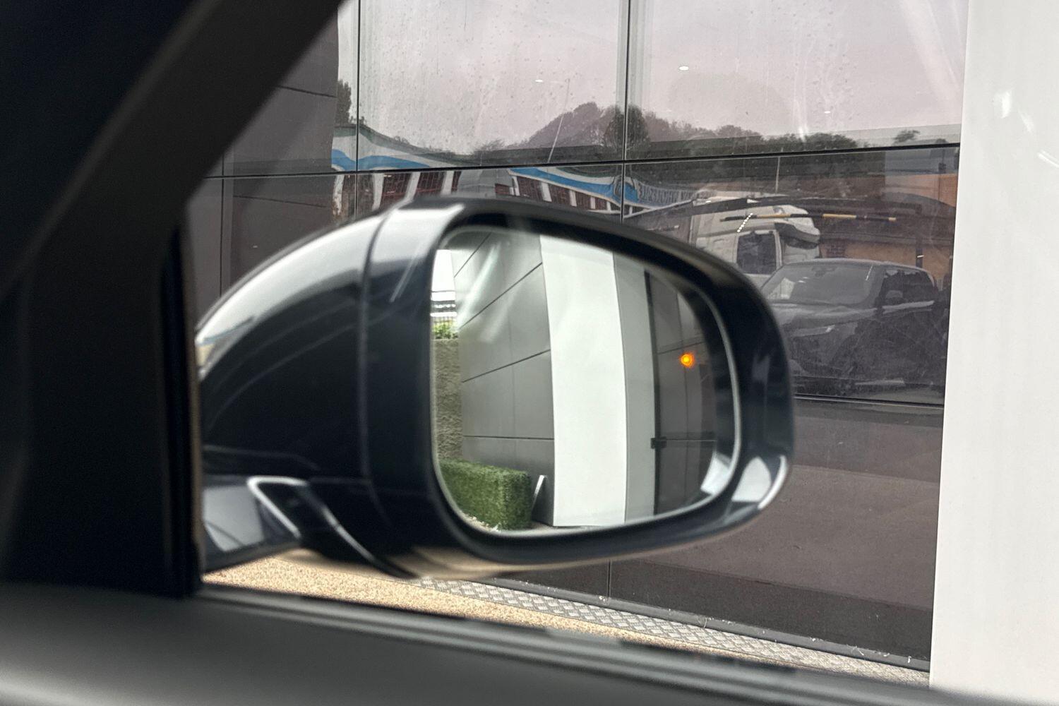 Used Jaguar XF 2024 for sale - 76200486: Photo 9