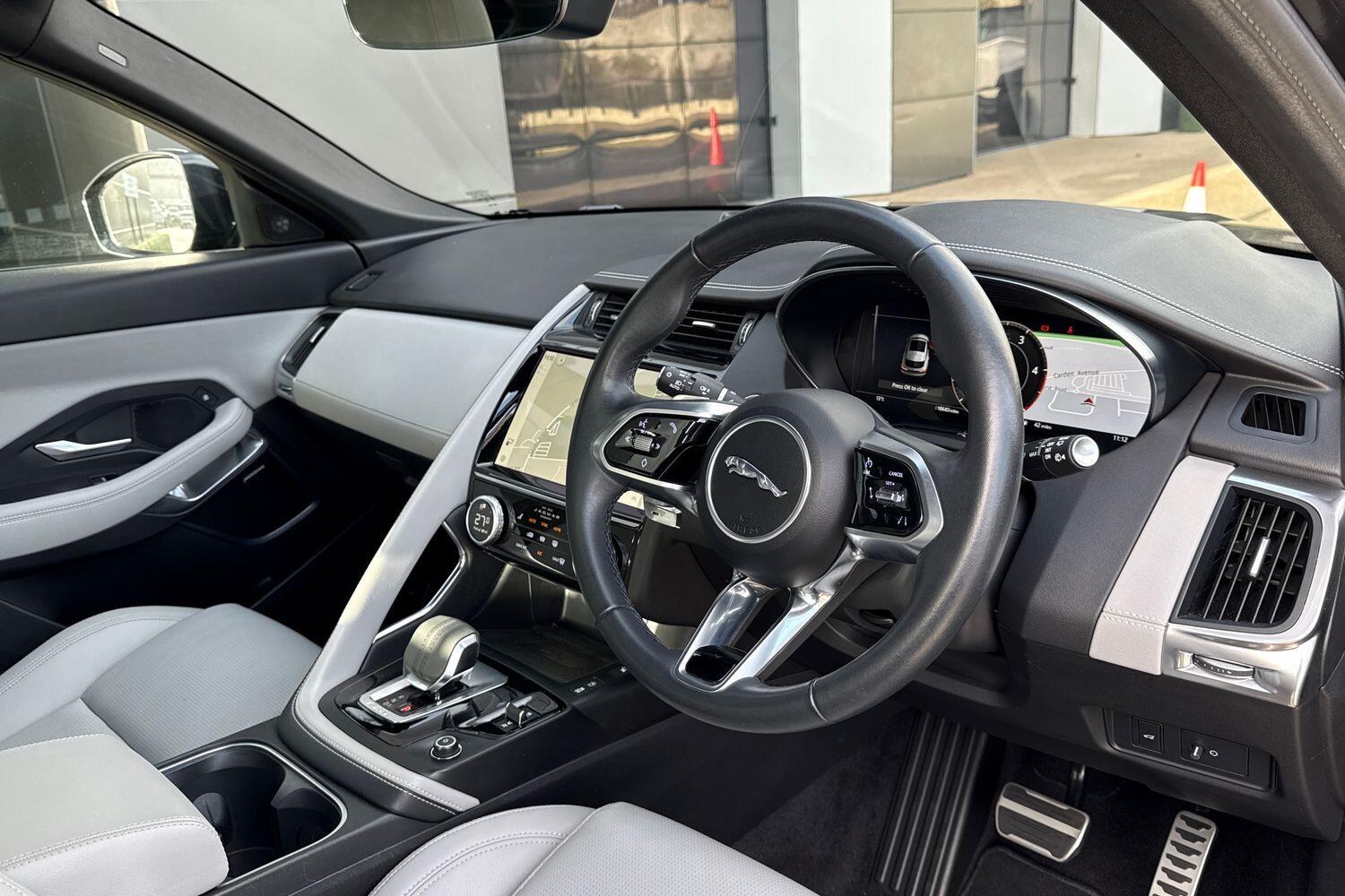 Used Jaguar E-Pace 2023 for sale - 76913019: Photo 17