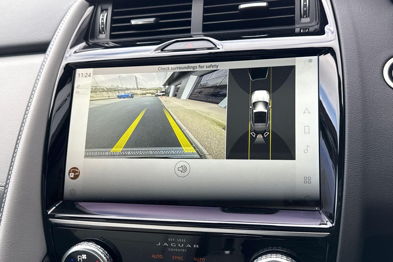 Used Jaguar E-Pace 2023 for sale - 76913019: Photo 5