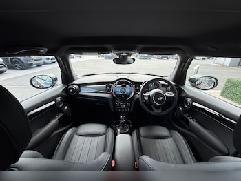 Used MINI Hatch 2024 for sale - 75493992: Photo