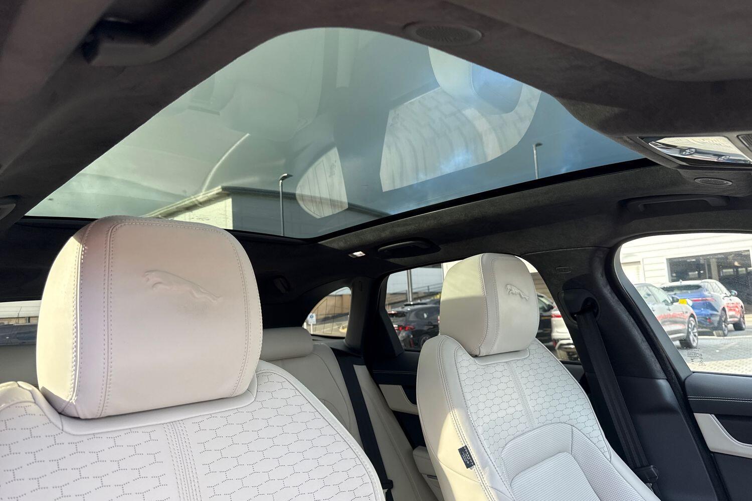 Used Jaguar F-Pace 2023 for sale - 77358850: Photo 10