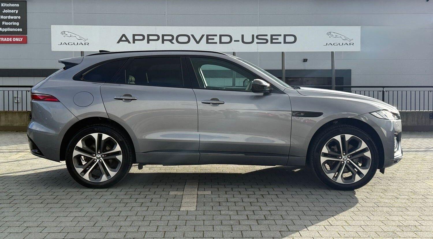 Used Jaguar F-Pace 2023 for sale - 77358850: Photo 2