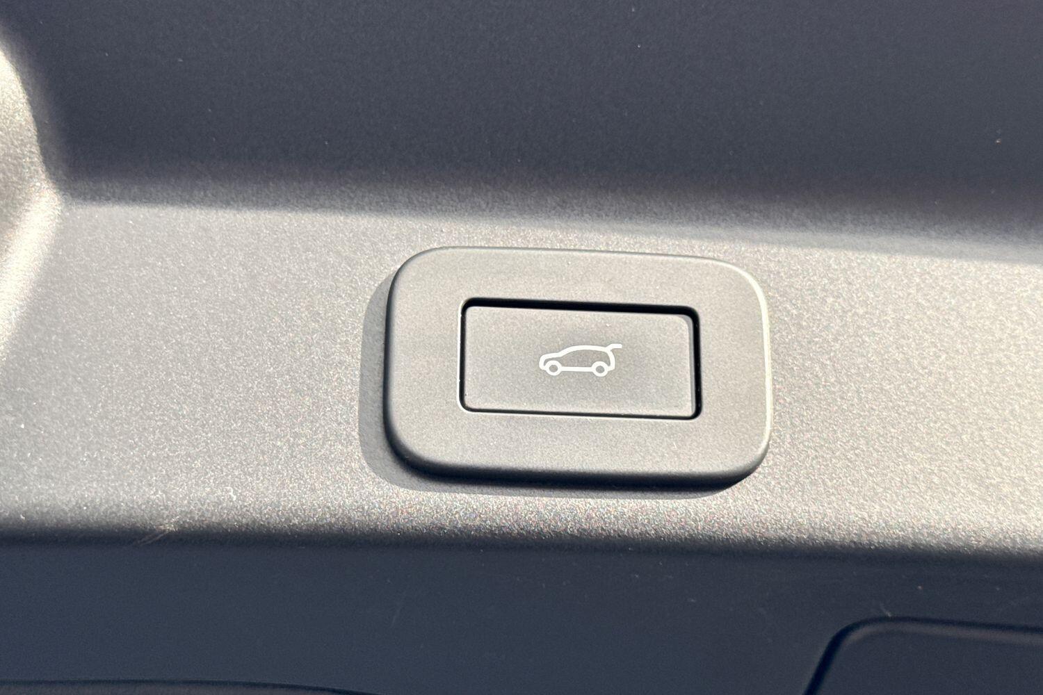 Used Jaguar F-Pace 2023 for sale - 77358850: Photo 49