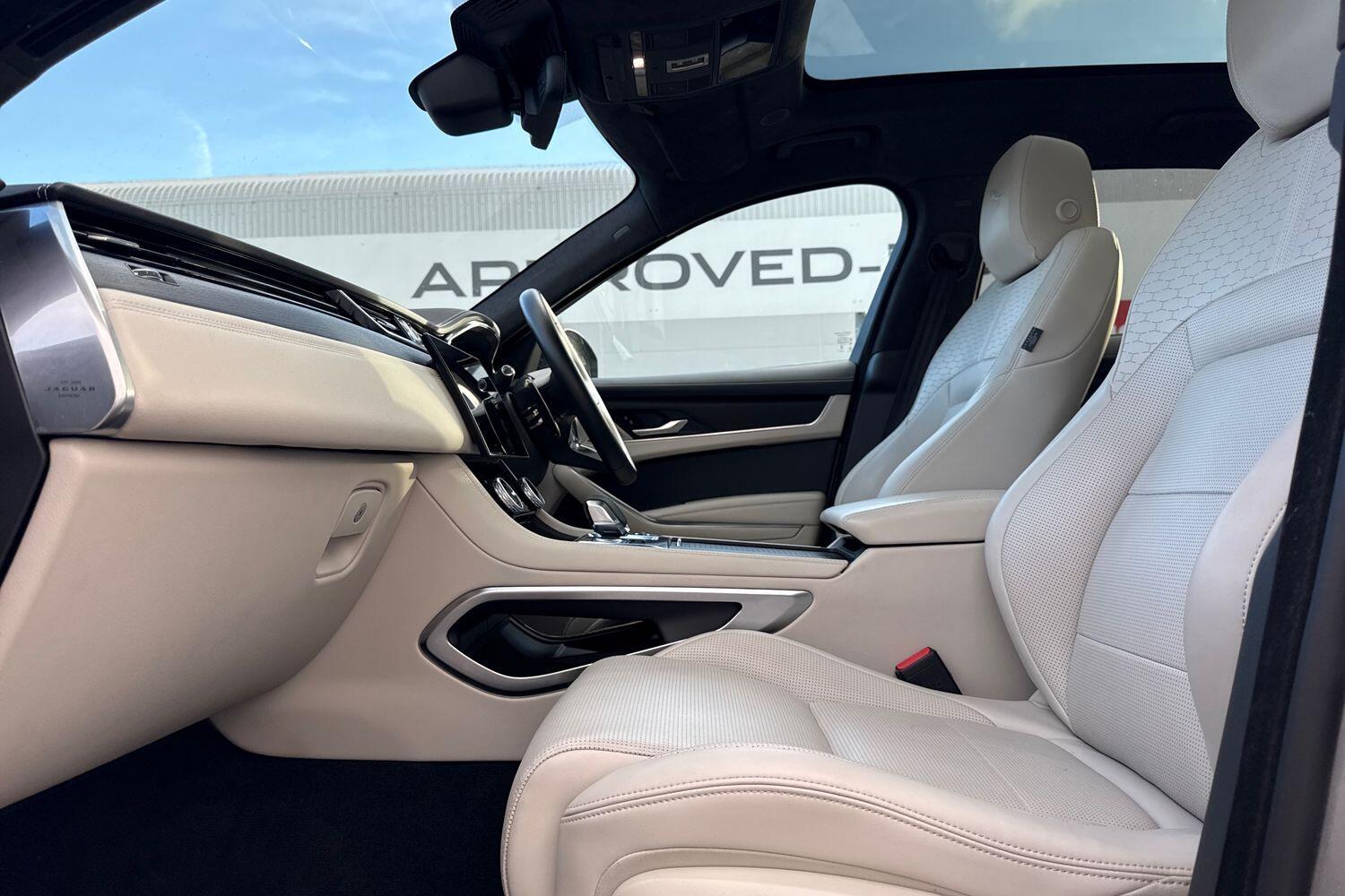 Used Jaguar F-Pace 2023 for sale - 77358850: Photo 53