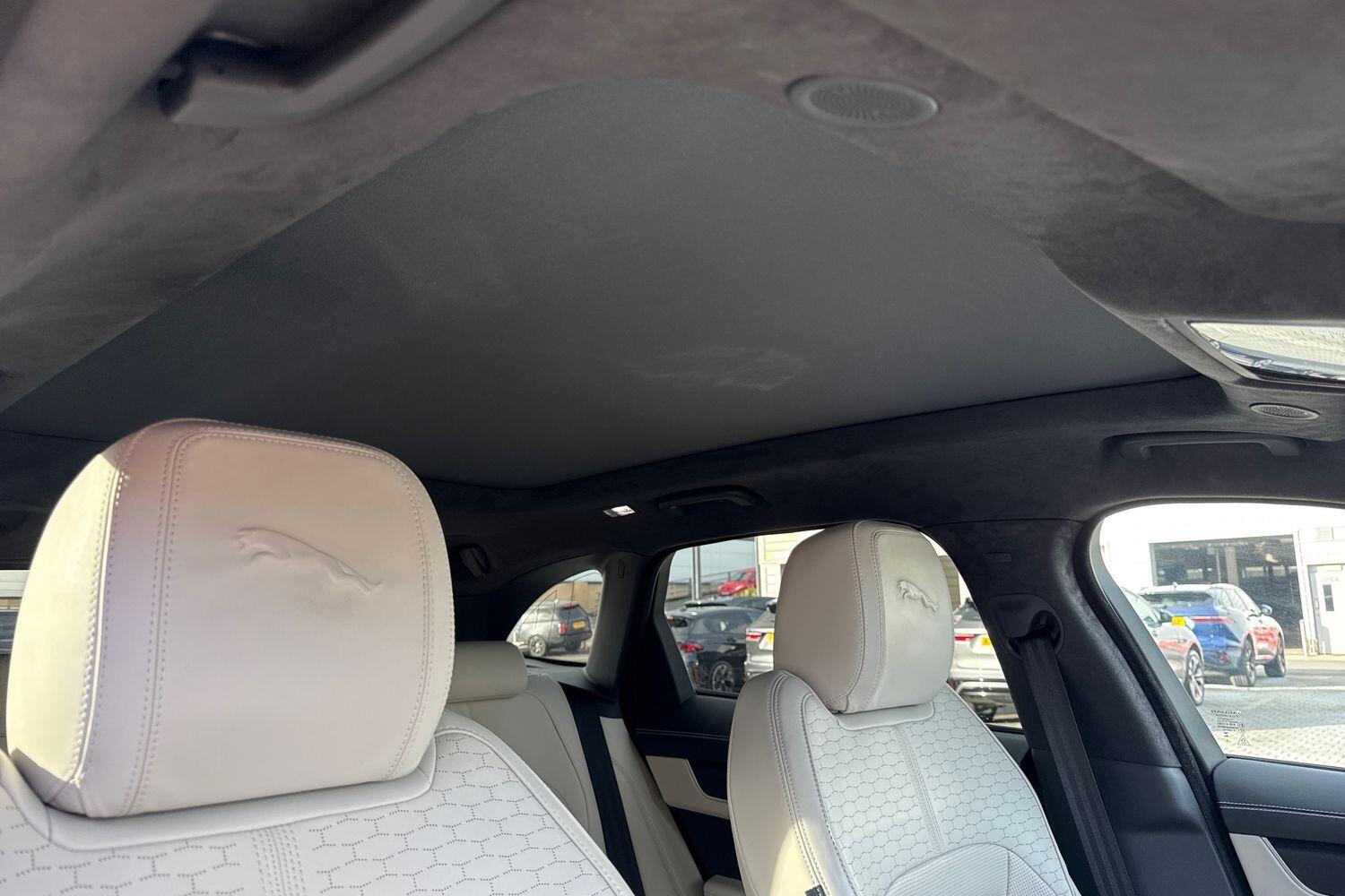 Used Jaguar F-Pace 2023 for sale - 77358850: Photo 9