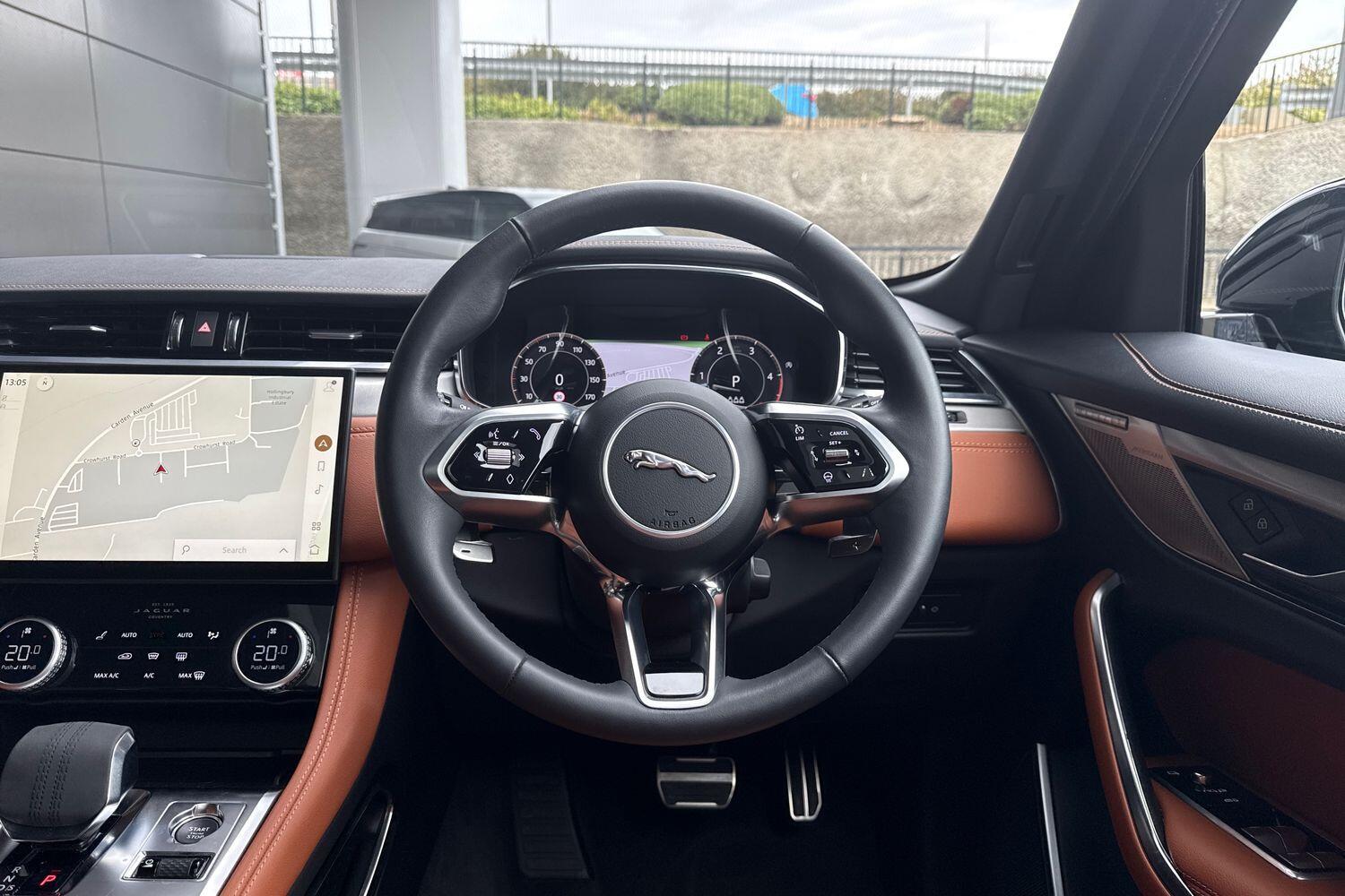 Used Jaguar F-Pace 2023 for sale - 76159151: Photo 31