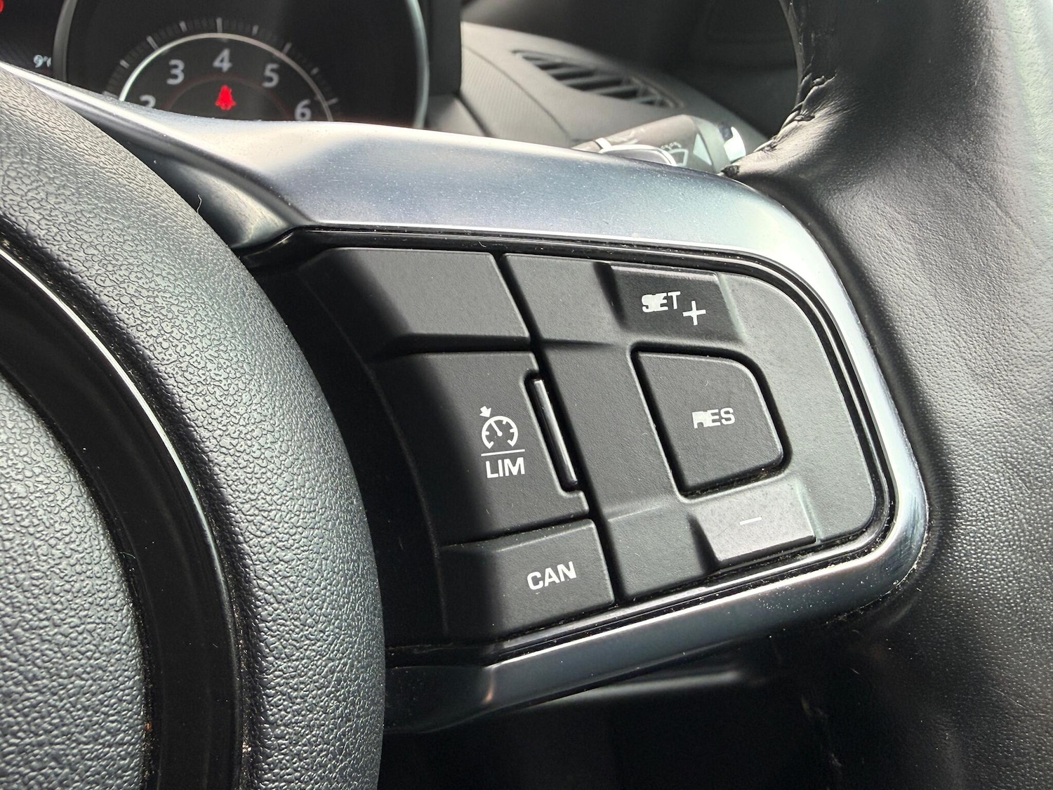 Used Jaguar F-Type 2020 for sale - 77523542: Photo 40