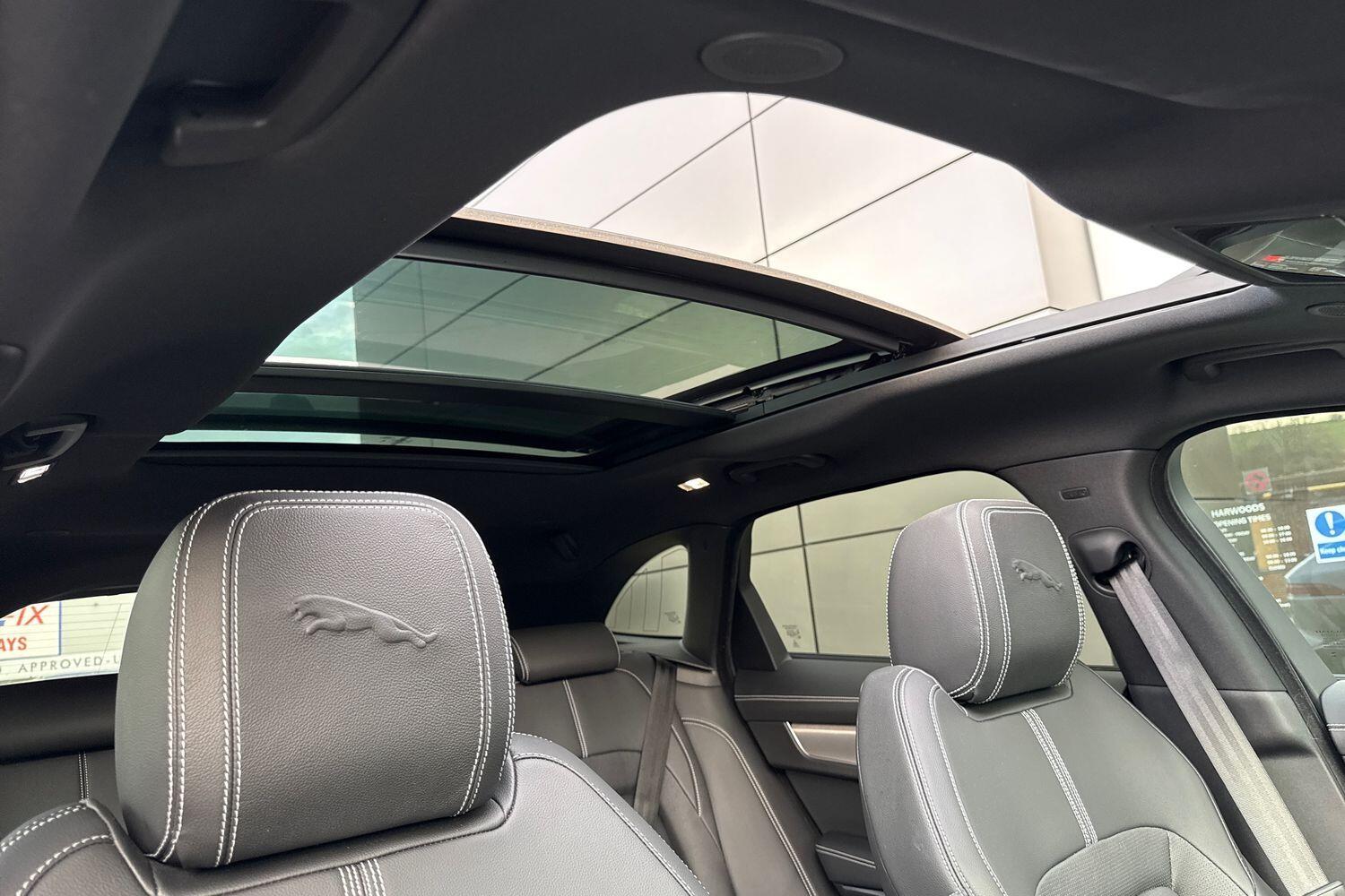 Used Jaguar F-Pace 2023 for sale - 76561321: Photo 11