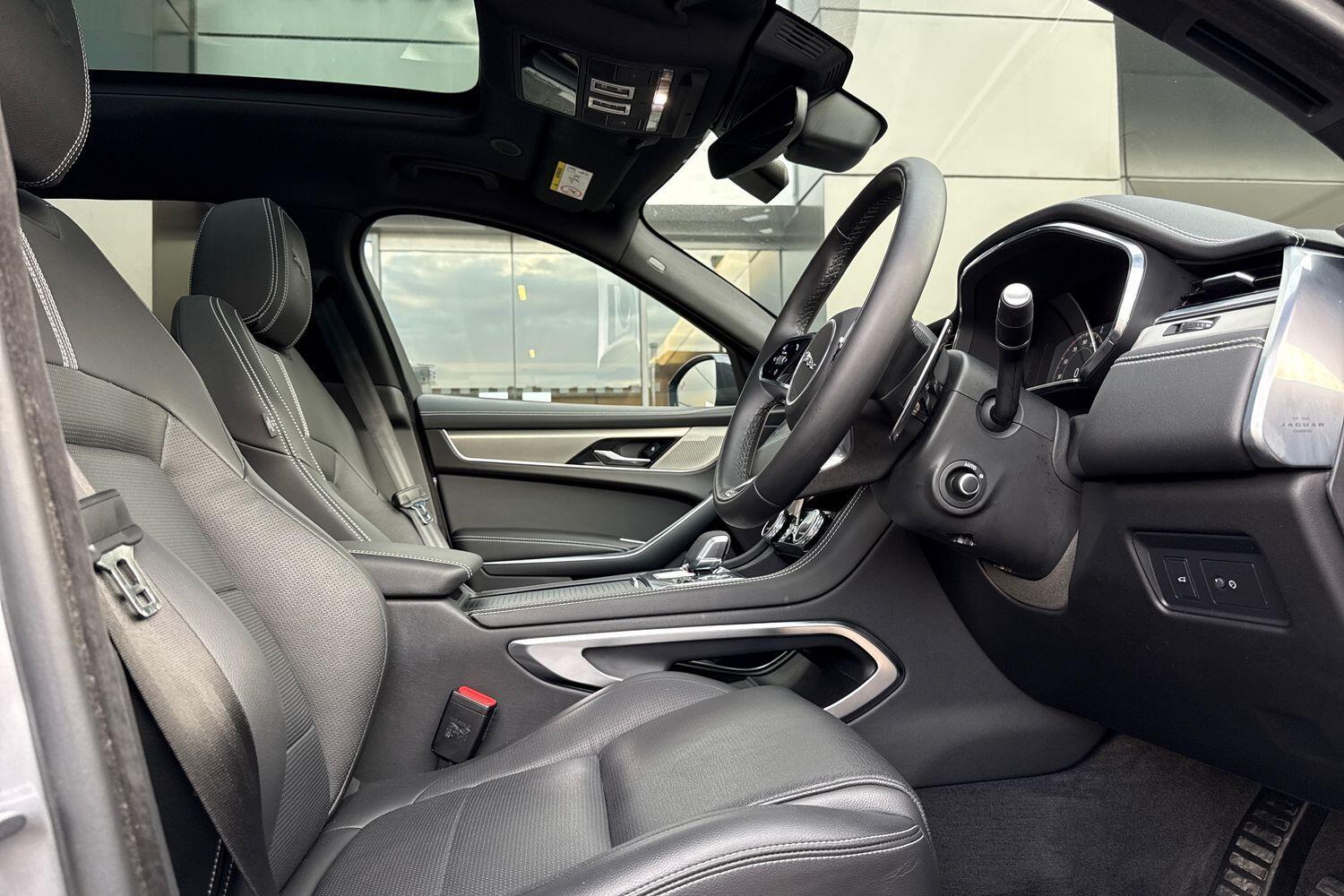 Used Jaguar F-Pace 2023 for sale - 76561321: Photo 18