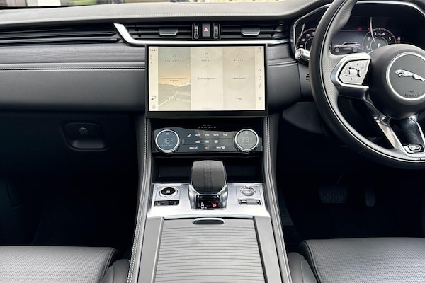 Used Jaguar F-Pace 2021 for sale - 75258529: Photo 40