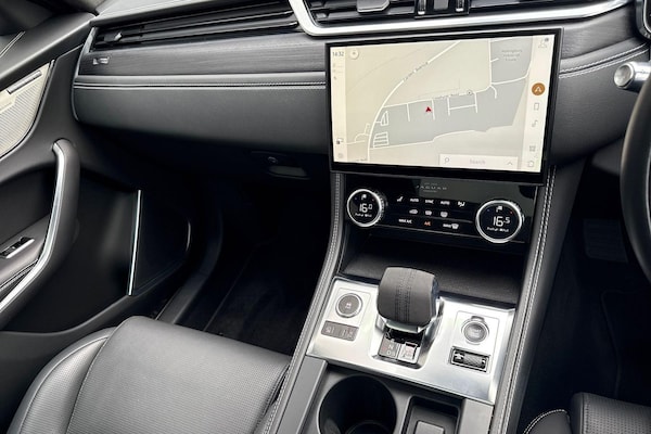 Used Jaguar F-Pace 2021 for sale - 75258529: Photo 42