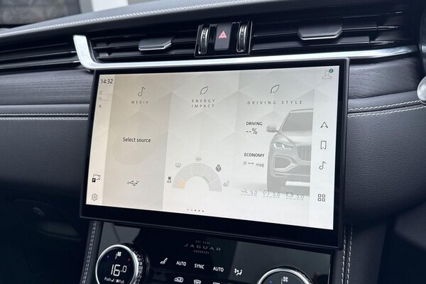 Used Jaguar F-Pace 2021 for sale - 75258529: Photo 68