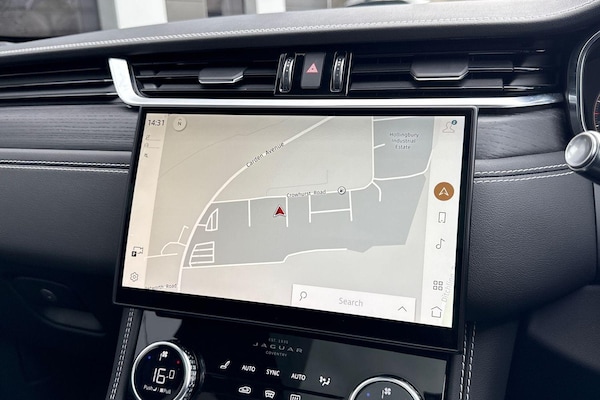 Used Jaguar F-Pace 2021 for sale - 75258529: Photo 6