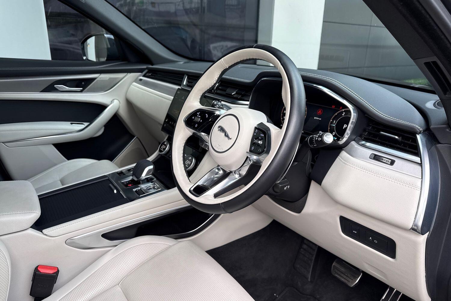 Used Jaguar F-Pace 2023 for sale - 77387492: Photo 18