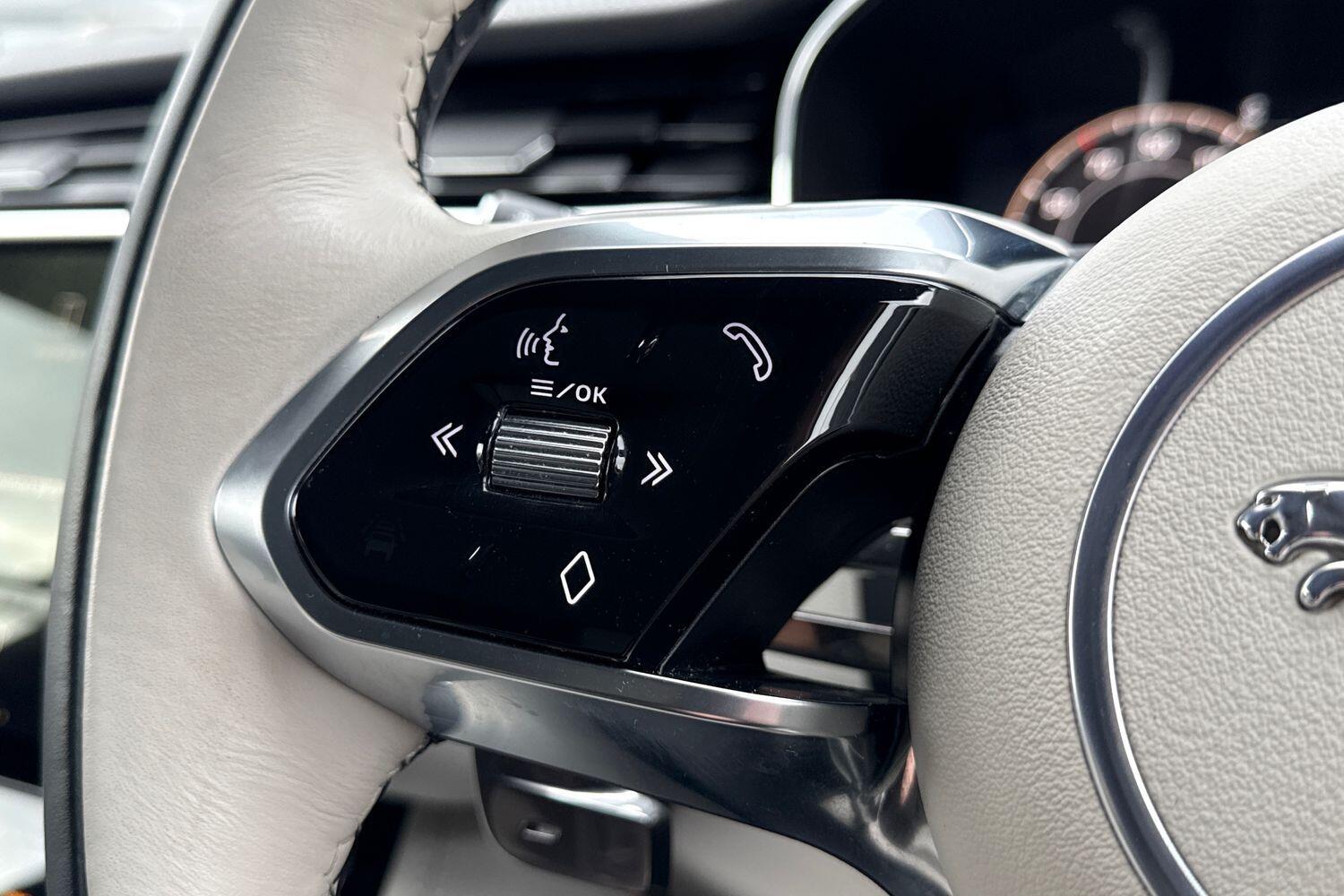 Used Jaguar F-Pace 2023 for sale - 77387492: Photo 45