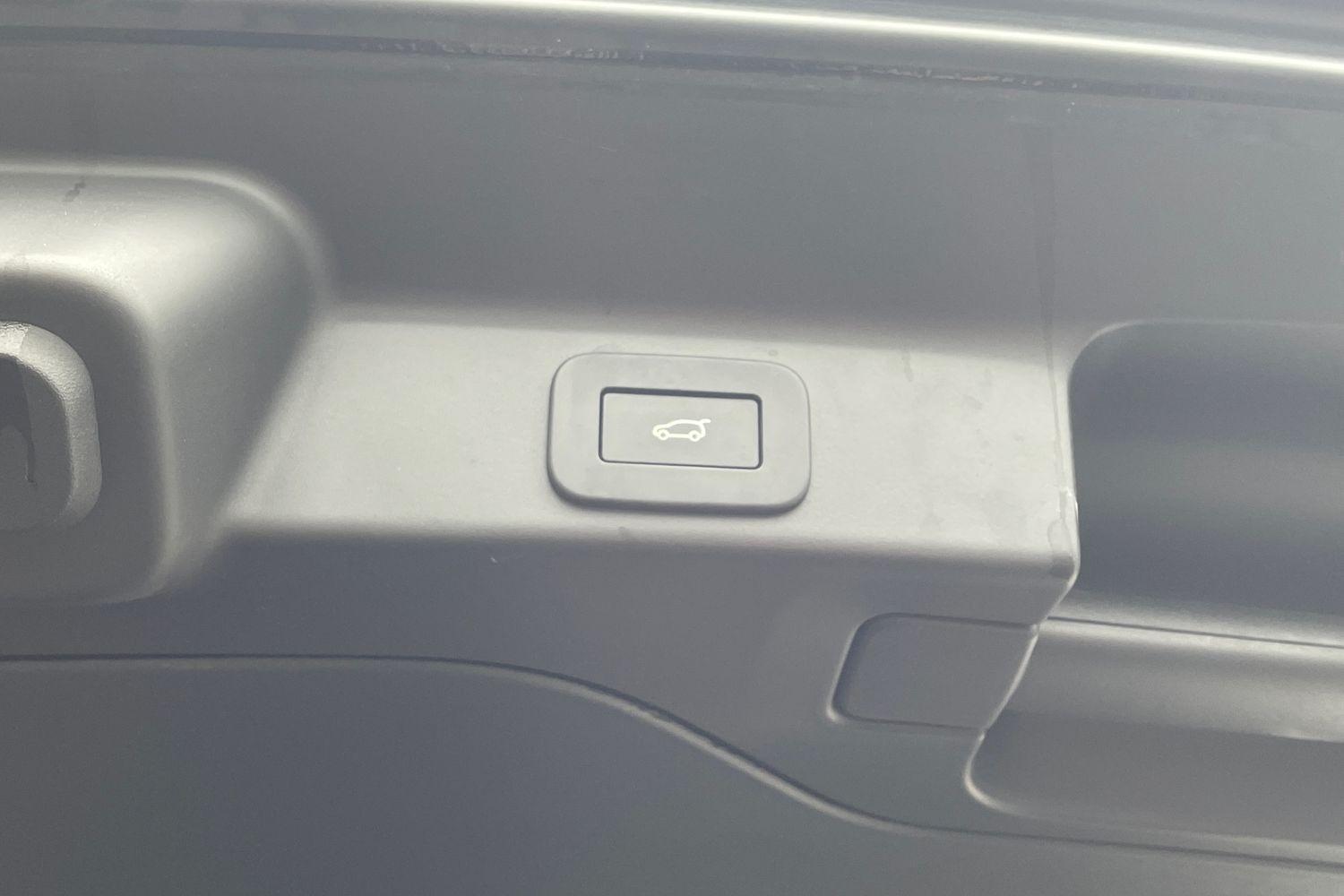 Used Jaguar F-Pace 2023 for sale - 76645793: Photo 34