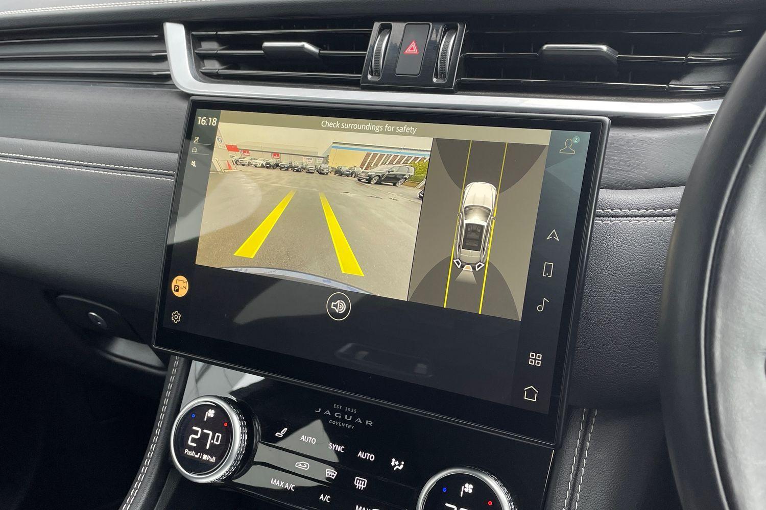 Used Jaguar F-Pace 2023 for sale - 76645793: Photo 4