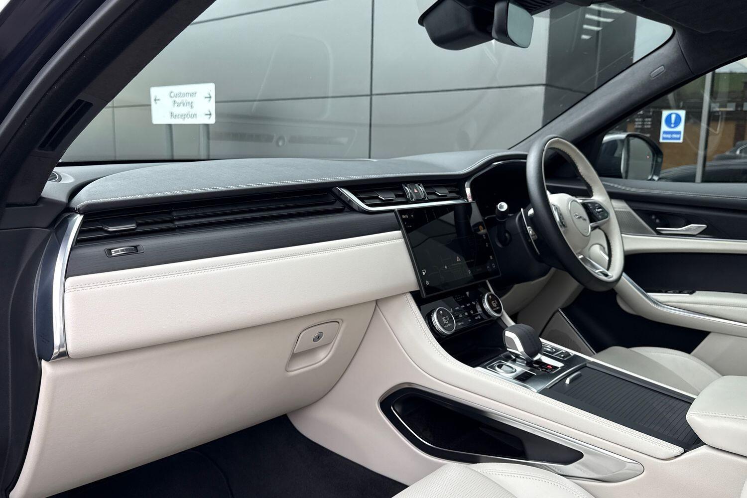 Used Jaguar F-Pace 2024 for sale - 76573615: Photo 50