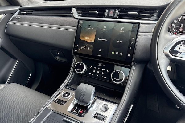 Used Jaguar F-Pace 2023 for sale - 75531598: Photo 32