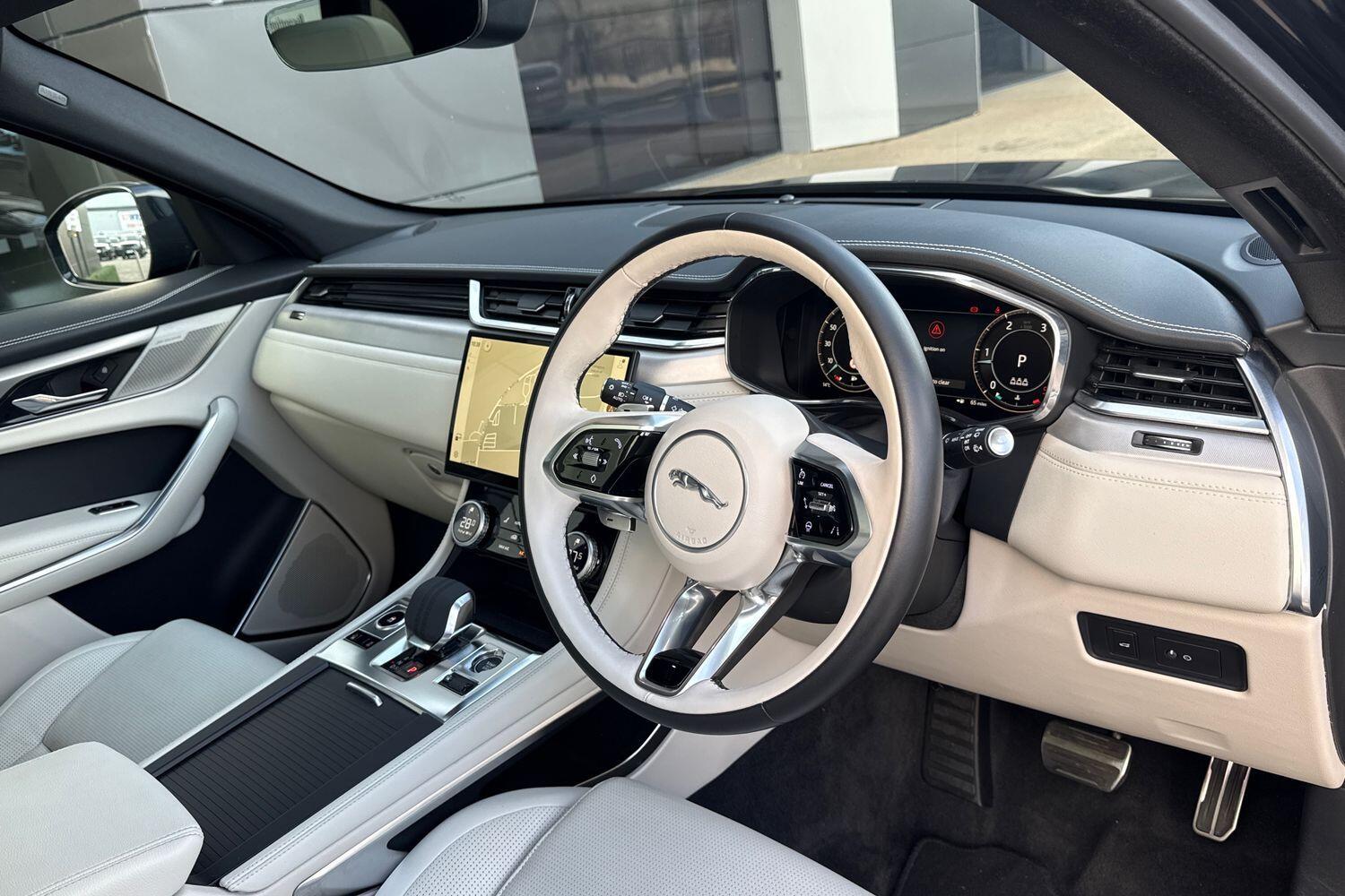 Used Jaguar F-Pace 2023 for sale - 76572174: Photo 17