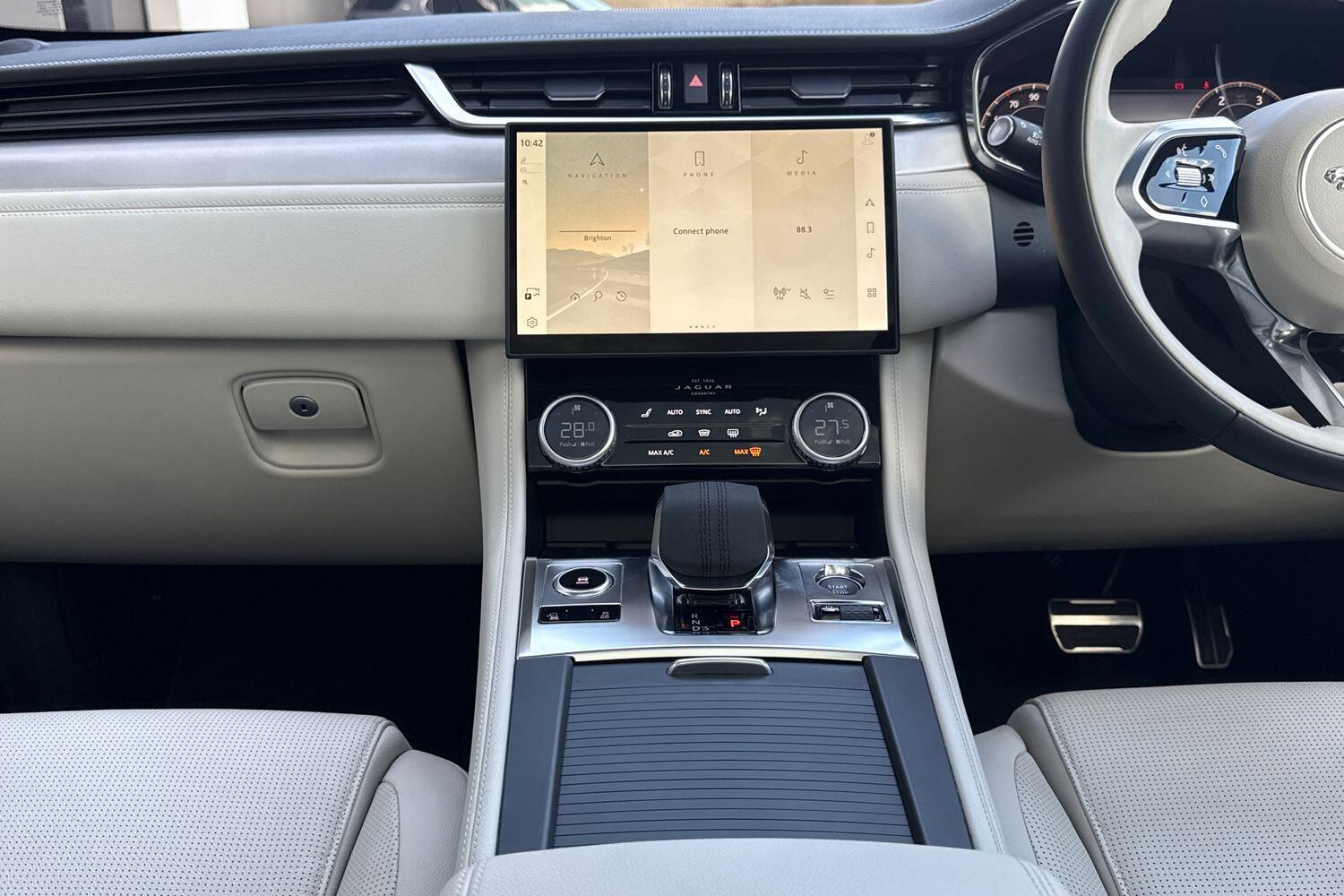 Used Jaguar F-Pace 2023 for sale - 76572174: Photo 27