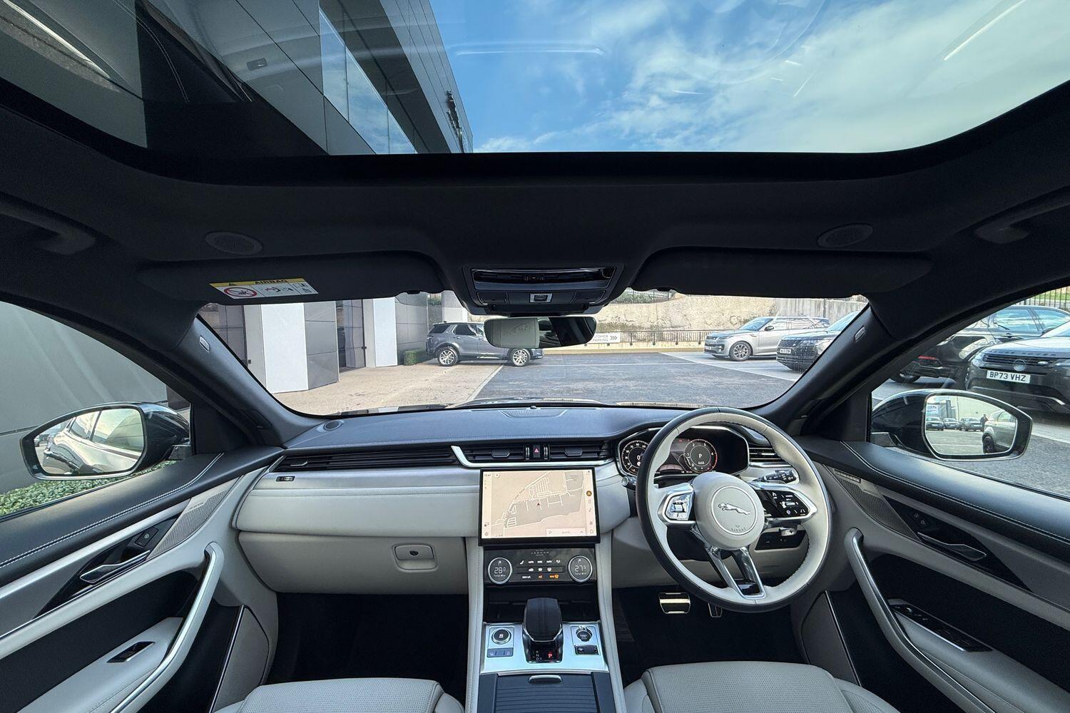 Used Jaguar F-Pace 2023 for sale - 76572174: Photo 3