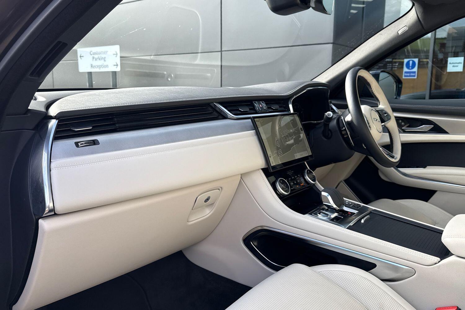 Used Jaguar F-Pace 2023 for sale - 76572174: Photo 48