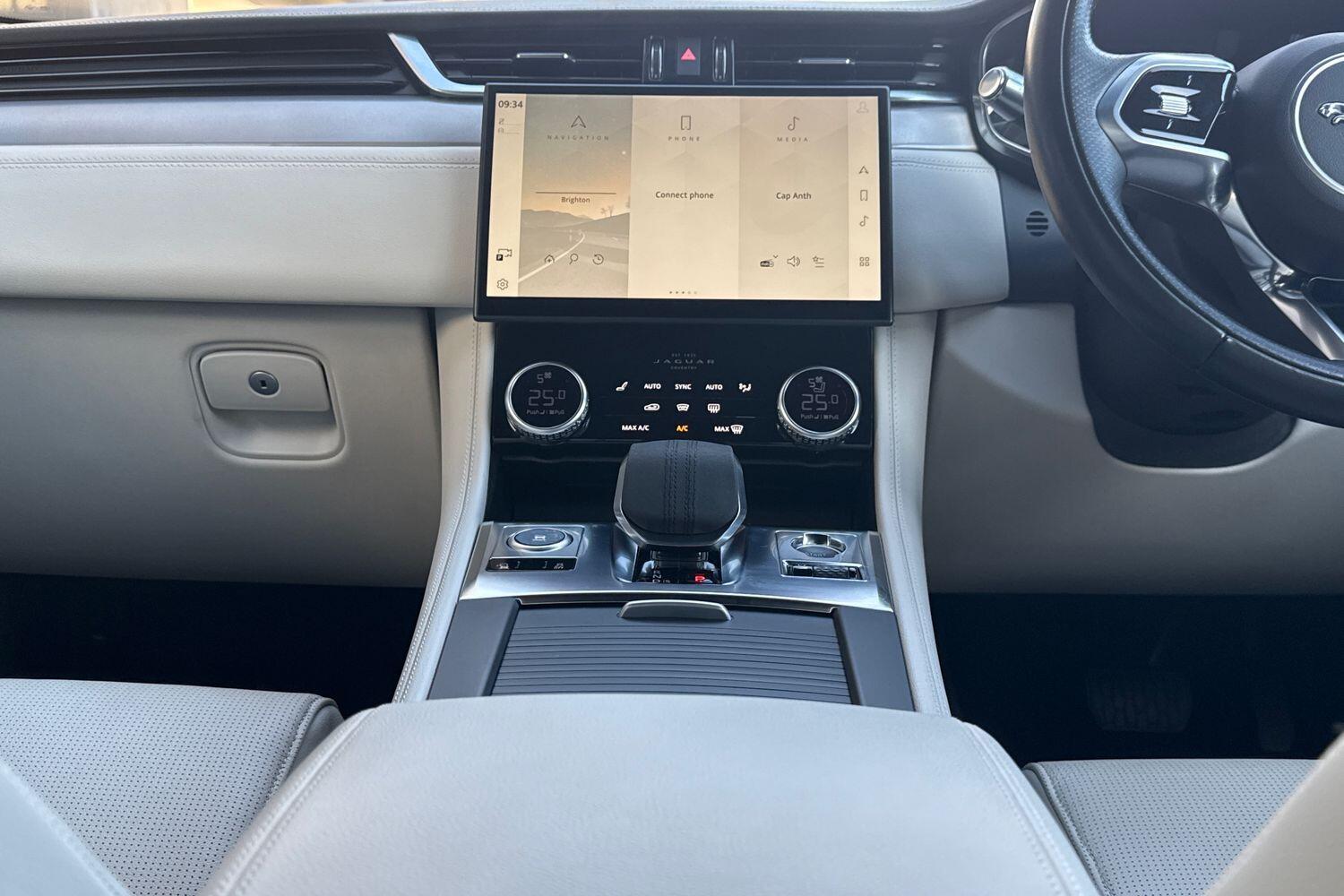 Used Jaguar F-Pace 2022 for sale - 77120704: Photo 42