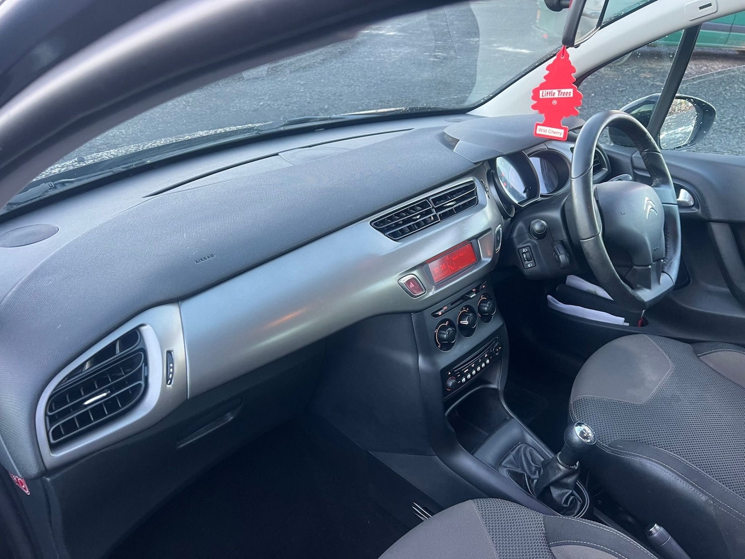 Used Citroen C3 2015 for sale - 76892597: Photo 14
