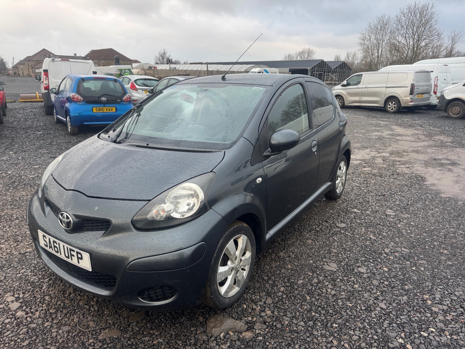 Used Toyota AYGO 2011 for sale - 77581198: Photo 2