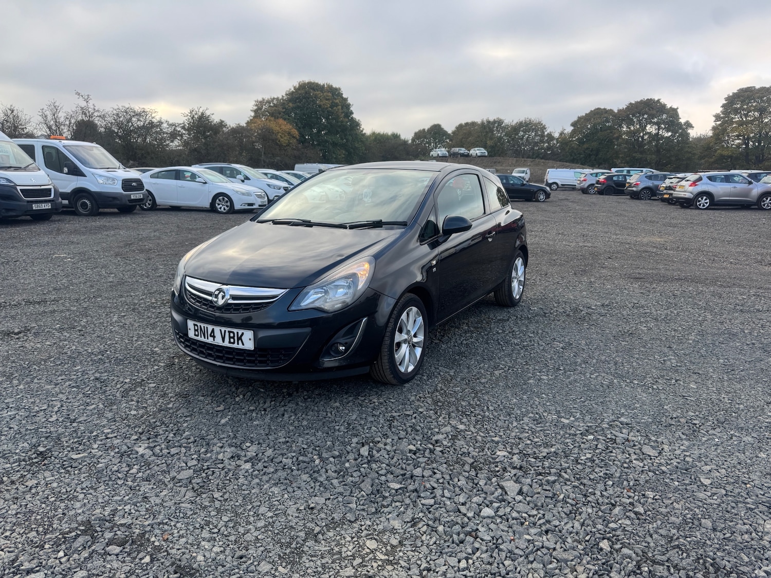 Used Vauxhall Corsa 2014 for sale - 76419180: Photo 2