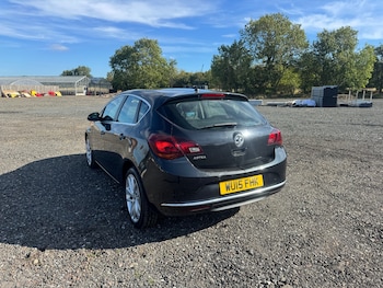 2015 (15) - 1.6i 16V SRi 5dr