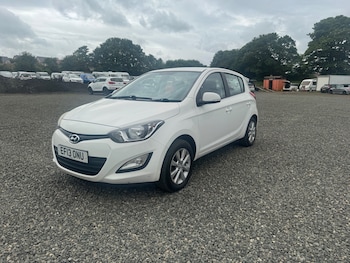 Used Hyundai i20 2013 for sale - 79058091: Photo