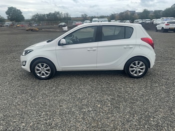 Used Hyundai i20 2013 for sale - 79058091: Photo