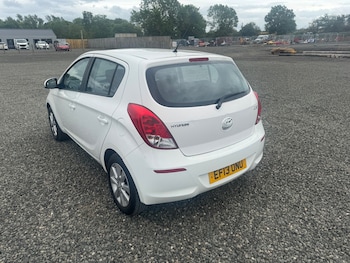 Used Hyundai i20 2013 for sale - 79058091: Photo