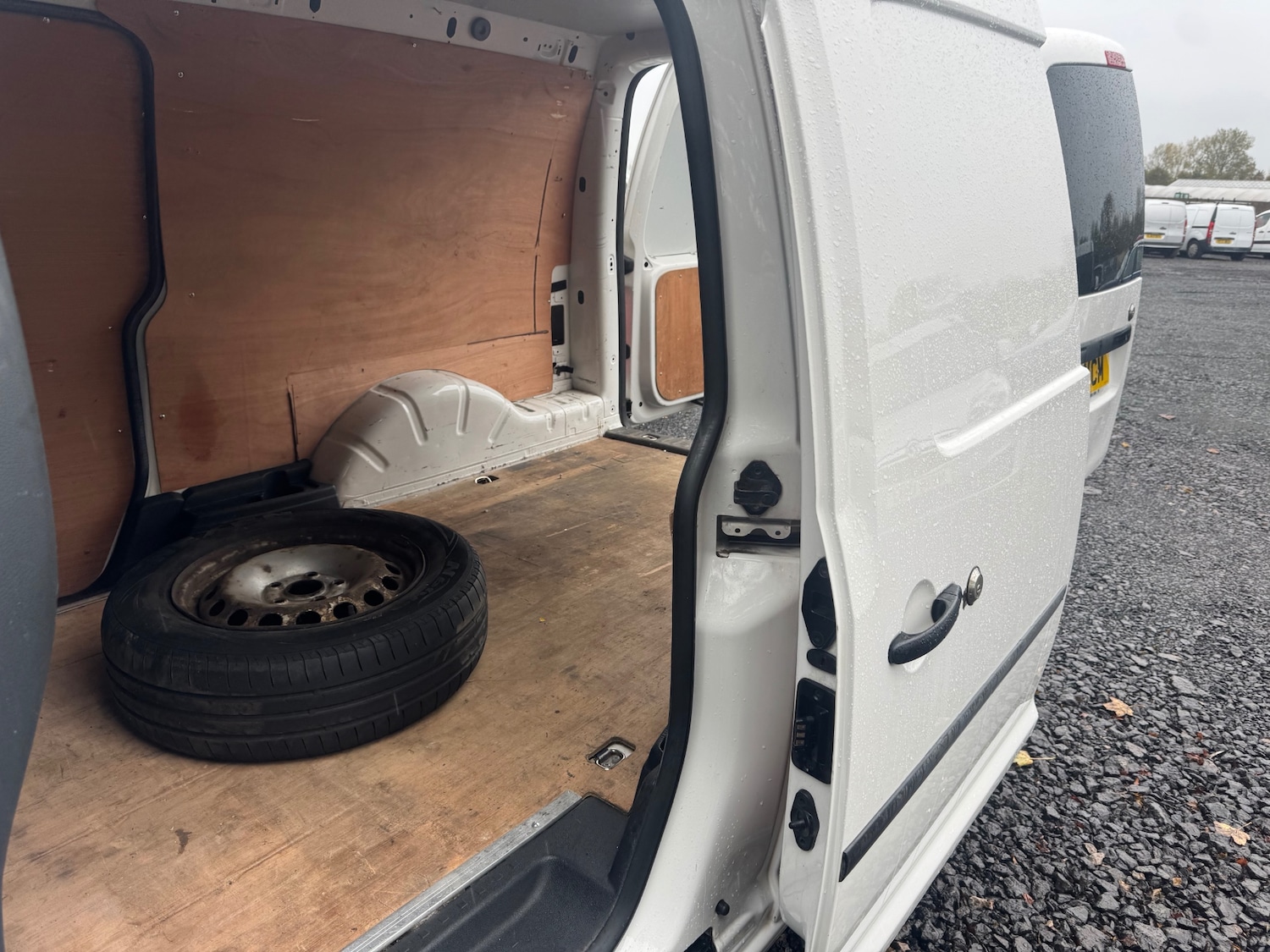 Used Volkswagen Caddy Maxi 2017 for sale - 76418657: Photo 8