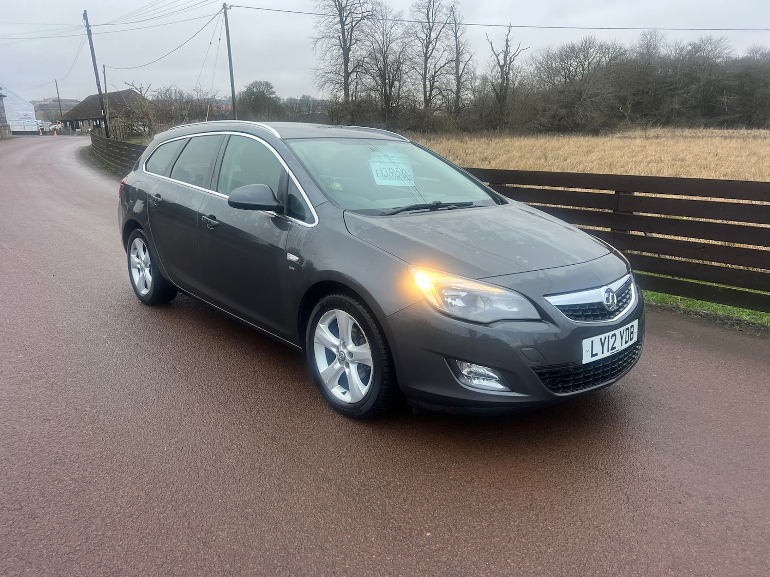Used Vauxhall Astra 2015 for sale - 77310761: Photo 2