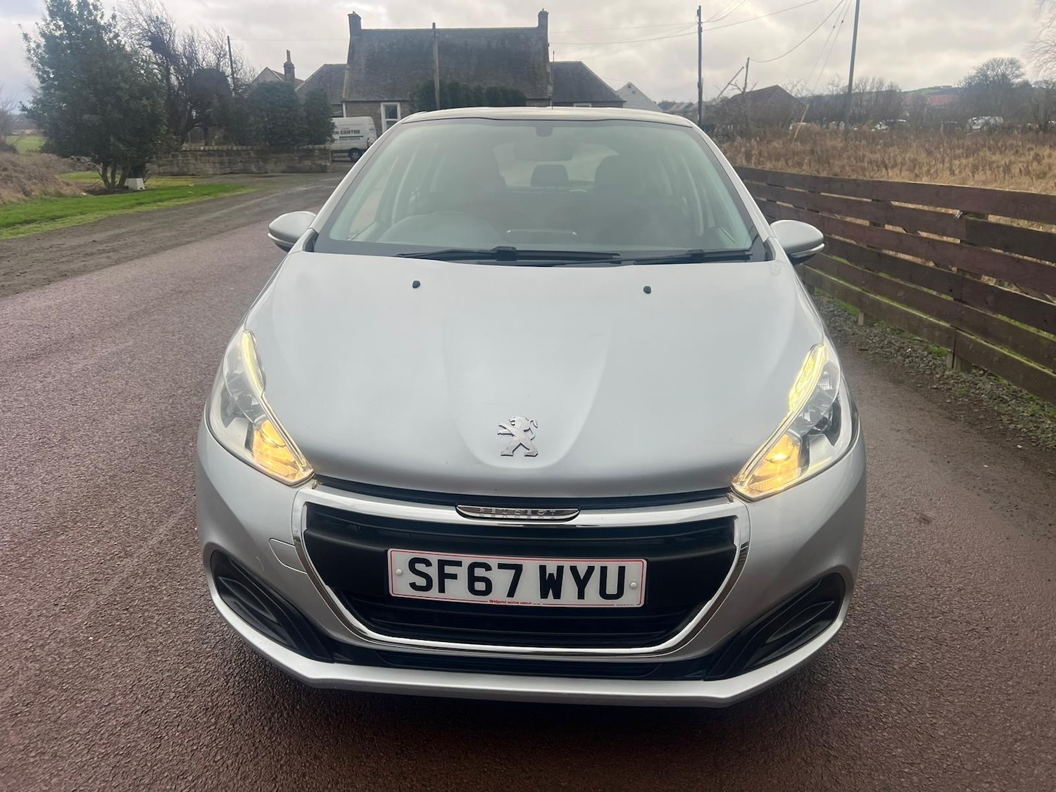 Used Peugeot 208 2017 for sale - 76882849: Photo 1