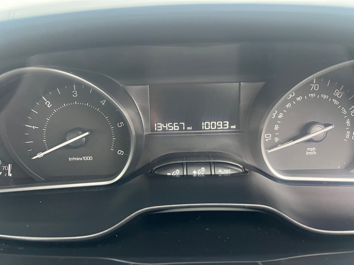 Used Peugeot 208 2017 for sale - 76882849: Photo 13