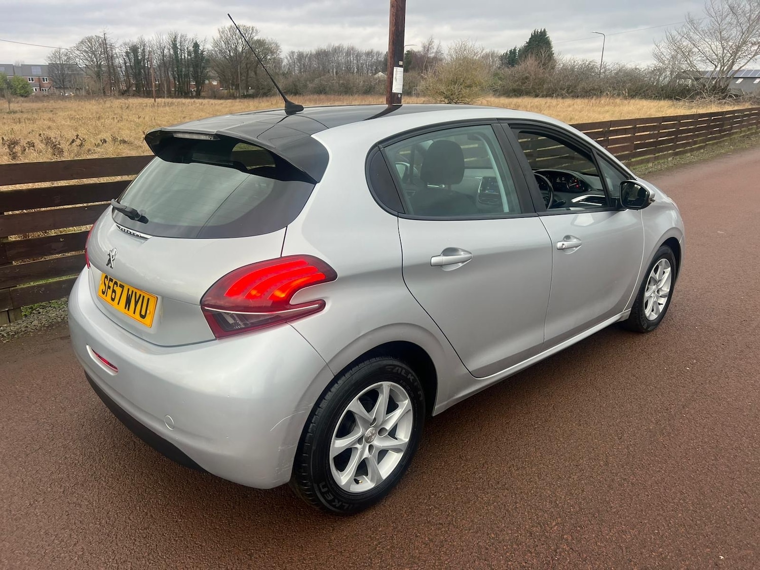 Used Peugeot 208 2017 for sale - 76882849: Photo 5