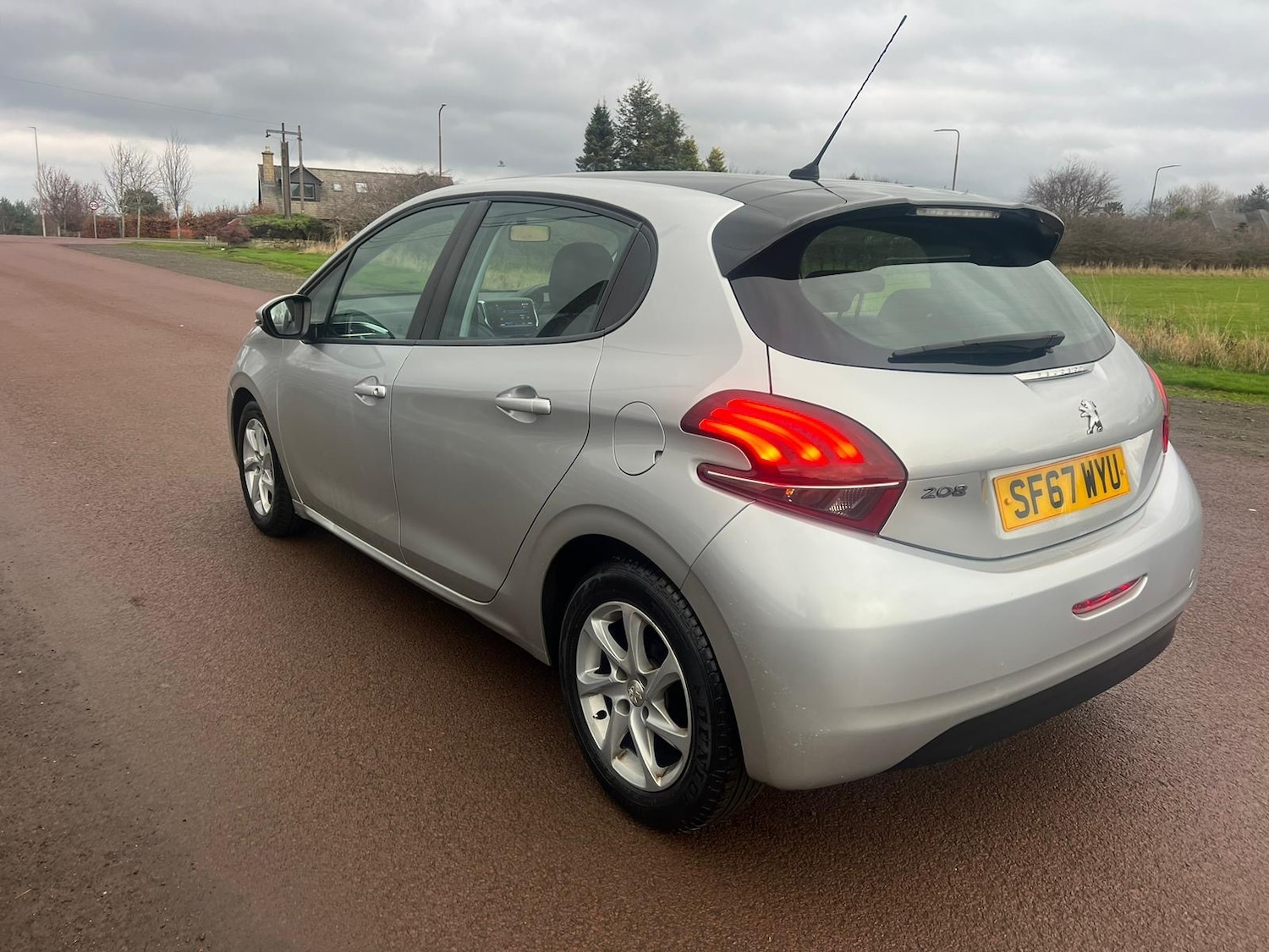 Used Peugeot 208 2017 for sale - 76882849: Photo 7