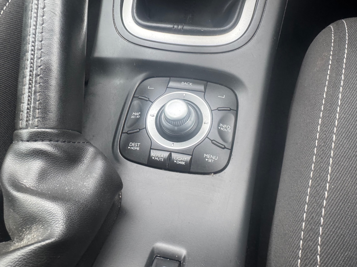 Used Renault Megane 2011 for sale - 77336343: Photo 12