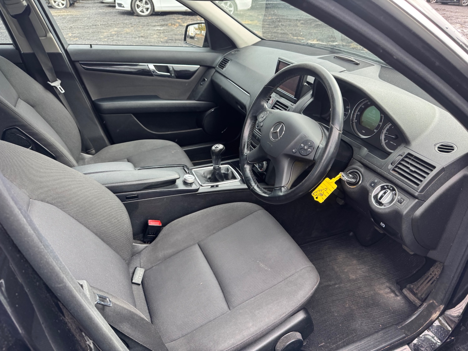 Used Mercedes-Benz C-Class 2011 for sale - 76149762: Photo 10