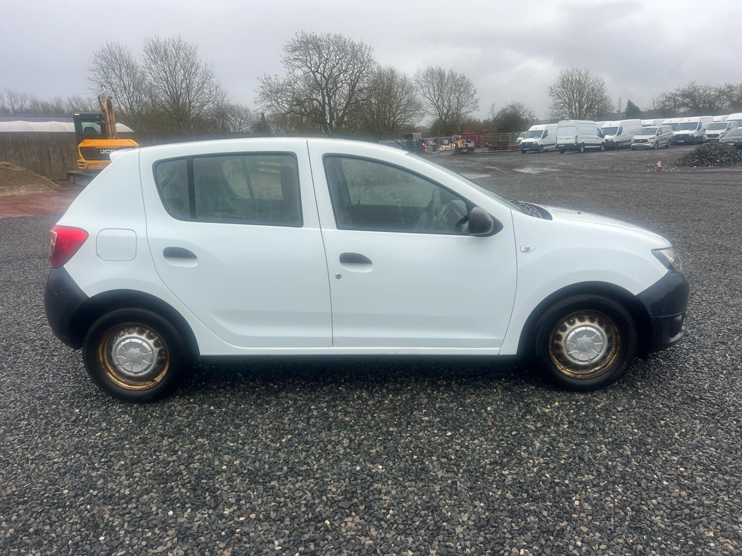 Used Dacia Sandero 2014 for sale - 77921775: Photo 2