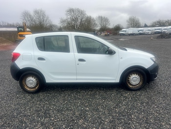 Used Dacia Sandero 2014 for sale - 77921775: Photo