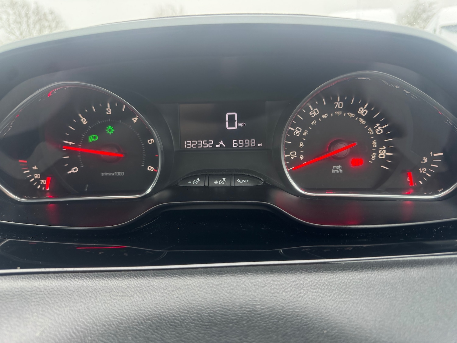 Used Peugeot 208 2013 for sale - 77179838: Photo 11