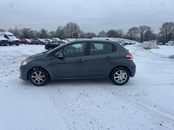 Used Peugeot 208 2013 for sale - 77179838: Photo